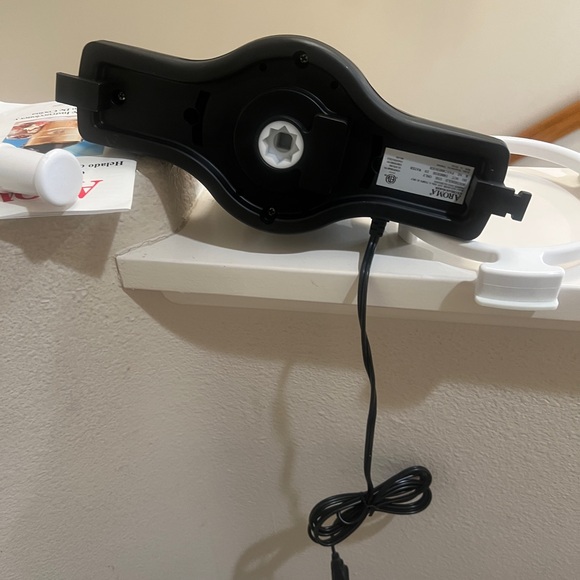 Aroma‎ ice cream maker model AIC-305EM 5 Quart - Picture 13 of 16